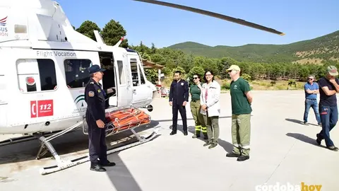 Helic&oacute;ptero modelo Bell 212 del centro de Los Villares