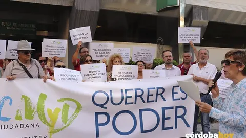 Protesta de la Plataforma Ciudadana en Defensa de las Personas Mayores y Dependientes de la comarca de Los Pedroches