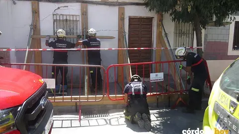 Apuntalamiento vivienda Fray Juli&aacute;n de &Aacute;vila II