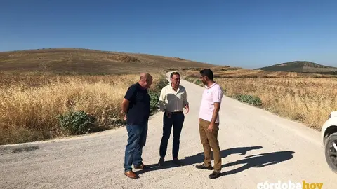 Visita de la Diputaci&oacute;n a la carretera Huertas, de Espejo