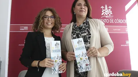Mariola Serrano y Eva Contador, en la presentaci&oacute;n del rograma de la Escuela de Participaci&oacute;n Ciudadana