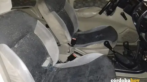 Coche polic&iacute;a local mal estado