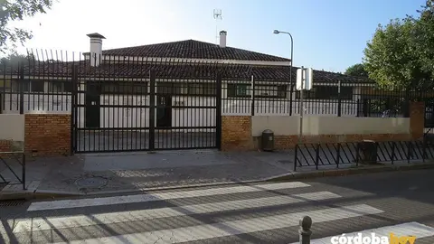 Entrada del colegio Los Califas