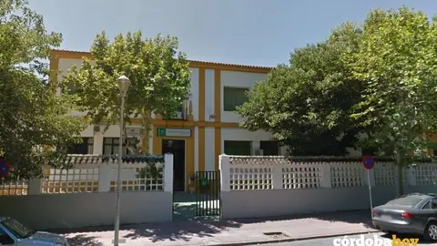 Puerta del colegio Cronista Rey D&iacute;az