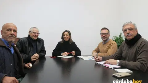 Reuni&oacute;n entre concejales del PSO y el Consejo de Distrito Trassierra