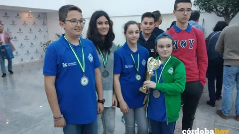 Los j&oacute;venes ajedrecistas cordobeses premiados