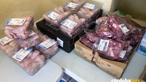 Reparto de comida en Obejo