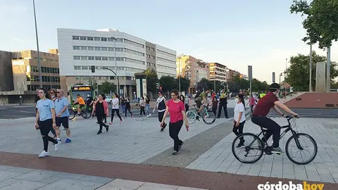 Concentraci&oacute;n de personas el d&iacute;a en que se abri&oacute; la mano en C&oacute;rdoba 1