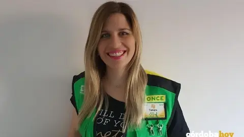 Una de las vendedoras de la ONCE en C&oacute;rdoba, Tamara Rivera