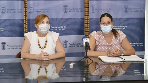 Esperanza Caro de la Barrera y Ana Bel&eacute;n Santos, de Palma del R&iacute;o
