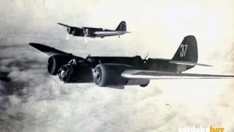 Aviones Katiuska sobrevolando los cielos en la Guerra Civil Espa&ntilde;ola