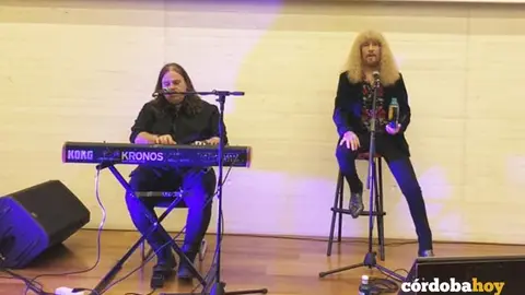 Los dos Manueles, Ib&aacute;&ntilde;ez y Mart&iacute;nez, en una actuaci&oacute;n a d&uacute;o
