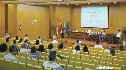 Homenaje a los m&eacute;dicos internos residentes que han terminado su formaci&oacute;n en el &Aacute;rea de Gesti&oacute;n Sanitaria Sur de C&oacute;rdoba