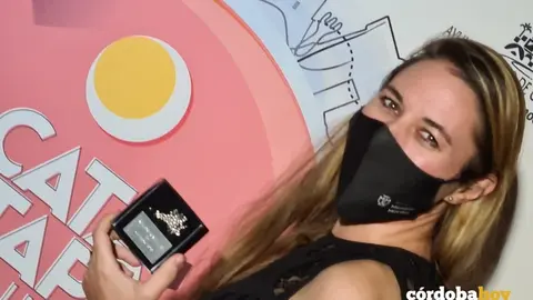 Mara de Miguel con el premio a la mejor sumiller 2020