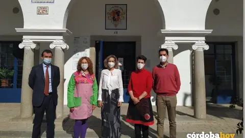 Visita de la delegada de educaci&oacute;n al colegio Maestro Jurado de Hinojosa