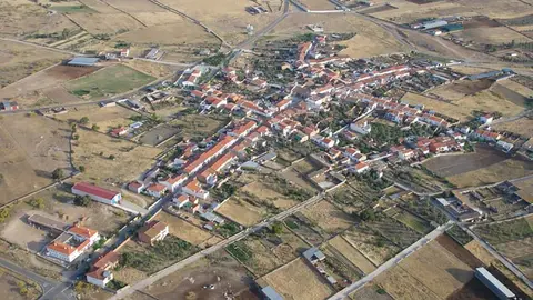 Vista a&eacute;rea con la curiosa forma del municipio de El Guijo, en Los Pedroches