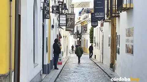 Paseantes en el Casco Hist&oacute;rico C&oacute;rdoba, en una imagen de archivo