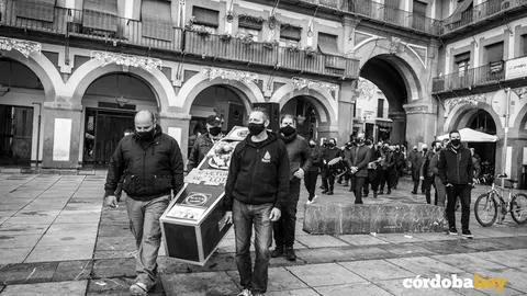 Luto y entierro por la Cultura del colectivo MUTE