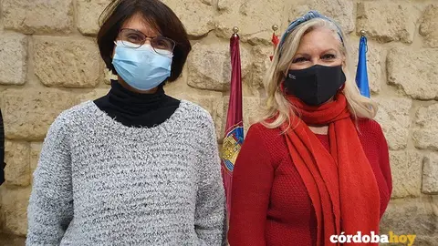 Amparo Pernichi y Cristina Pedrajas