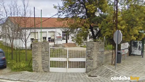 Entrada al CEIP Quercus Azuel