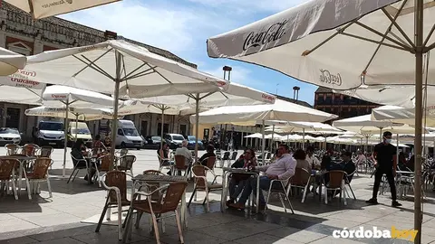 Veladores en La Corredera