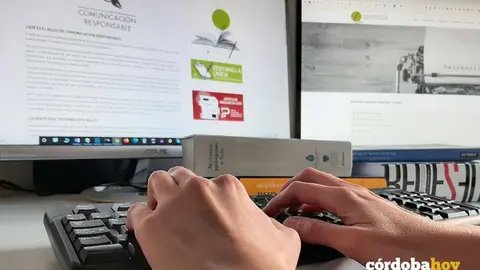 Periodista trabajando