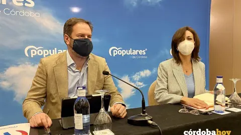 Adolfo Molina y Mar&iacute;a Luisa Ceballos