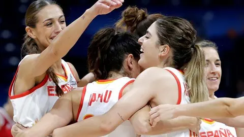 Selecci&oacute;n femenina de baloncesto