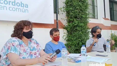 Olga Ram&iacute;rez, presidenta de C&oacute;rdoba en Com&uacute;n ; Juan Escribano y Carlos Arce