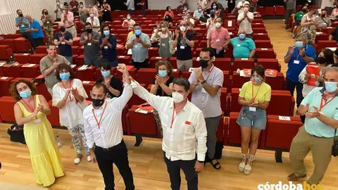 Sebasti&aacute;n P&eacute;rez a la izquierda, quien relevar&aacute; a Pedro Garc&iacute;a (dcha.)