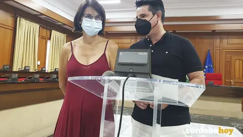 Amparo Pernichi y Pedro Garc&iacute;a, esta ma&ntilde;ana en el Ayuntamiento