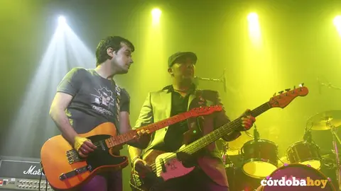 Jos&eacute; Reyes y Alberto Domingo, de El Ni&ntilde;o Mel&oacute;n, en un concierto en Madrid
