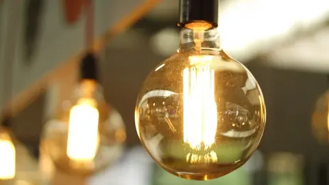 Todo lo que debes saber para ahorrar en la tarifa de luz