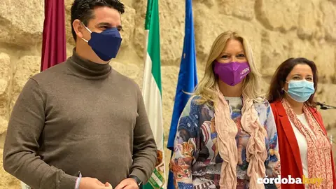 Pedro Garc&iacute;a (IU), Cristina Pedrajas (Podemos) y Alicia Moya (PSOE)