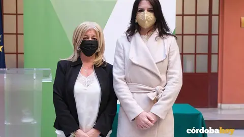 Mar&iacute;a Jos&eacute; Carralero Medina, decana del Colegio de Procuradores, y Purificaci&oacute;n Joyera, delegada de Justicia