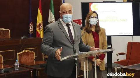Antonio Ruiz, en la presentaci&oacute;n de los Presupuestos provinciales de 2022