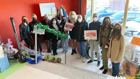 Las ganadoras del concurso del esparate de Navidad del CCA Santa Rosa-Valedeolleros