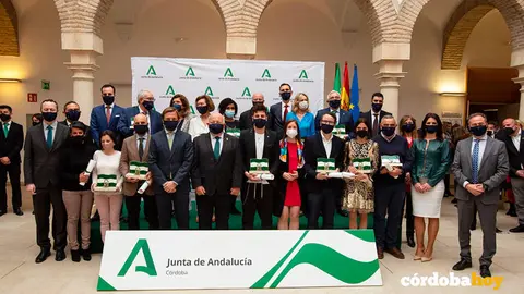 Entrega de banderas por el D&iacute;a de Andaluc&iacute;a