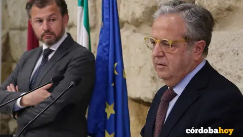 David Dorado y Salvador Fuentes, esta ma&ntilde;ana en el Ayuntamiento FOTO RAFA MELLADO SENIOR