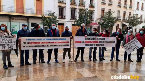 Concentraci&oacute;n de ordenanzas ante el Ayuntamiento