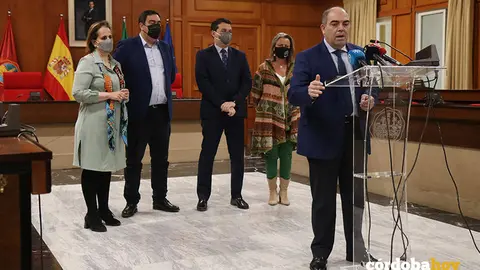 Lorenzo Amor esta ma&ntilde;ana en el Ayuntamiento FOTO RAFA MELLADO SENIOR