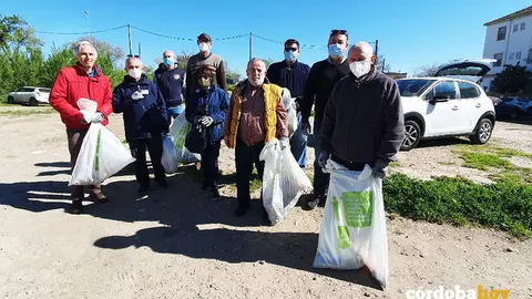 Protesta vecinal para exigir aparcamiento para residentes en Campo de la Verdad