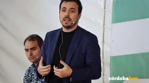 Alberto Garz&oacute;n en su intevenci&oacute;n en la Fiesta del PCA de C&oacute;rdoba