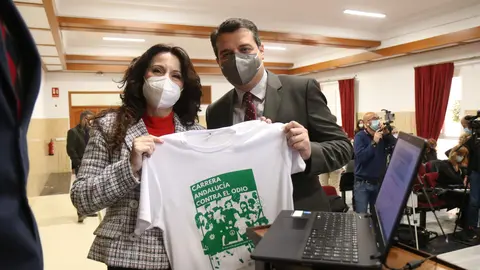 Rocio Ruiz y Jose Maria Bellido en la presentacion de la Carrera contra el Odio