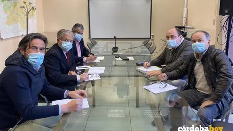 Reuni&oacute;n en la Gerencia sobre el abastecimiento en Las Jaras