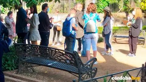 Turistas que esta ma&ntilde;ana se han quedado sin entrar en el Alc&aacute;zar