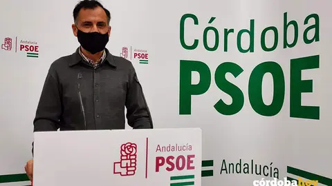 El senador del PSOE por C&oacute;rdoba, Alfonso Mu&ntilde;oz, en la sede de su partido, en una imagen de archivo