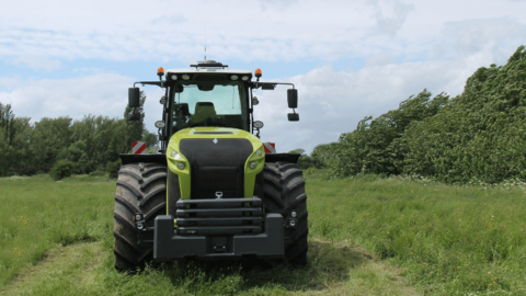 Tractor agr&iacute;cola