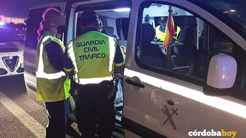 Uno de los controles de alcoholemia realizados por la Guardia Civil en Feria