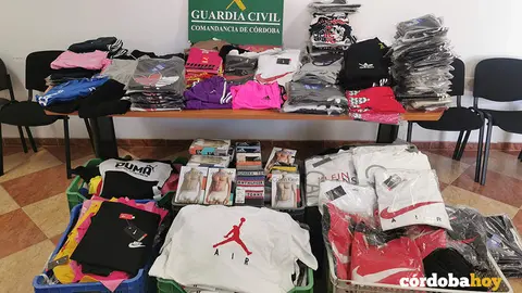 Ropa de marca falsificada